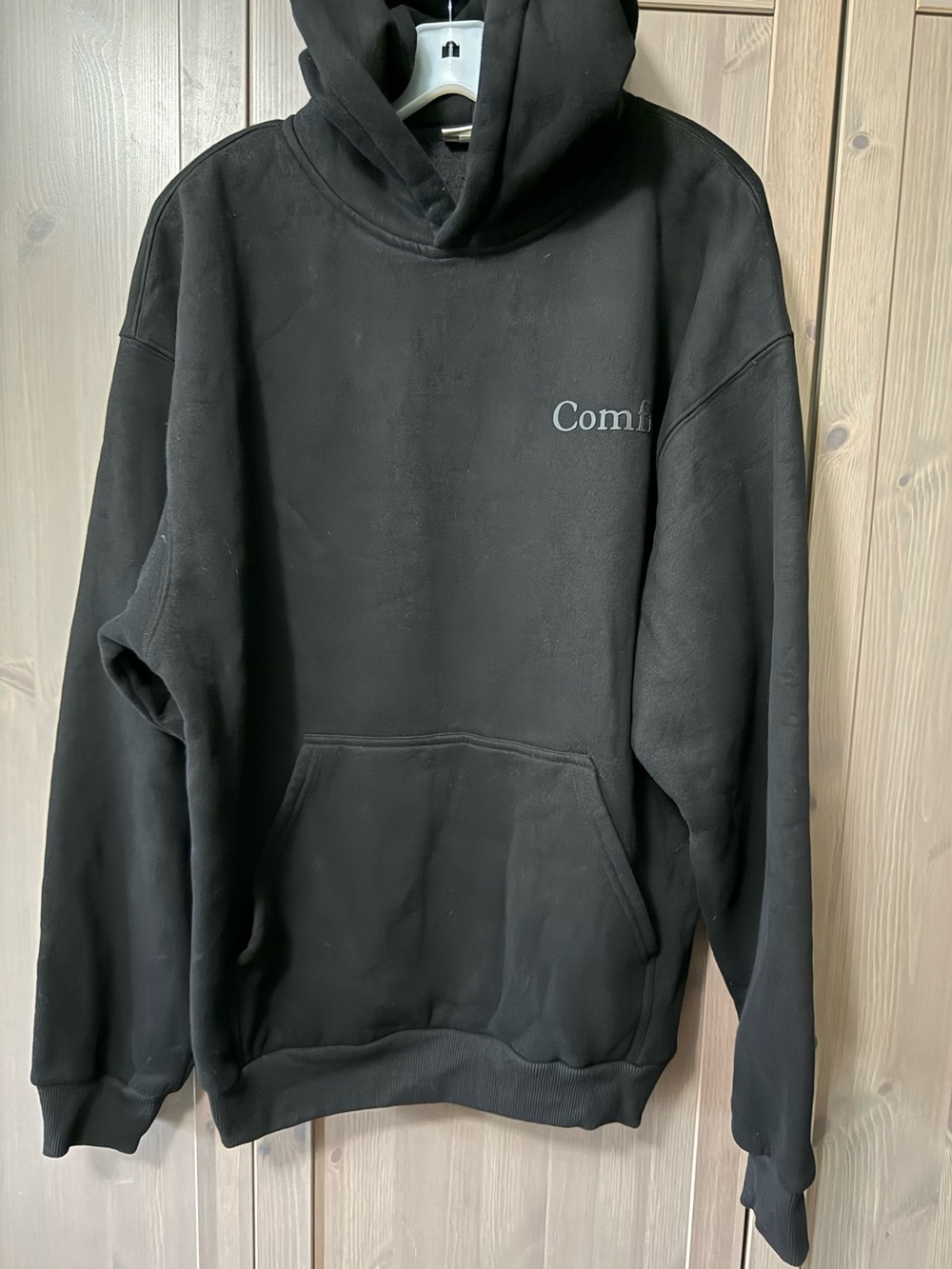 Comfrt Black Hoodie Sweatshirt, Size Medium